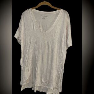 LIKE NEW! American Eagle Size Medium Super SOFT T-Shirt